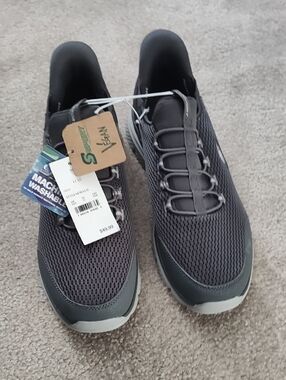 Skechers Men's Gray/Black Lightweight Mesh Slip-On Sneakers